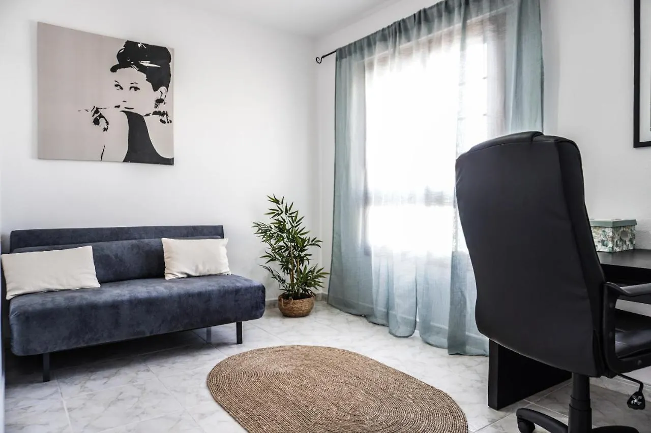 Bright House With Working Space El Medano  El Medano (Tenerife)