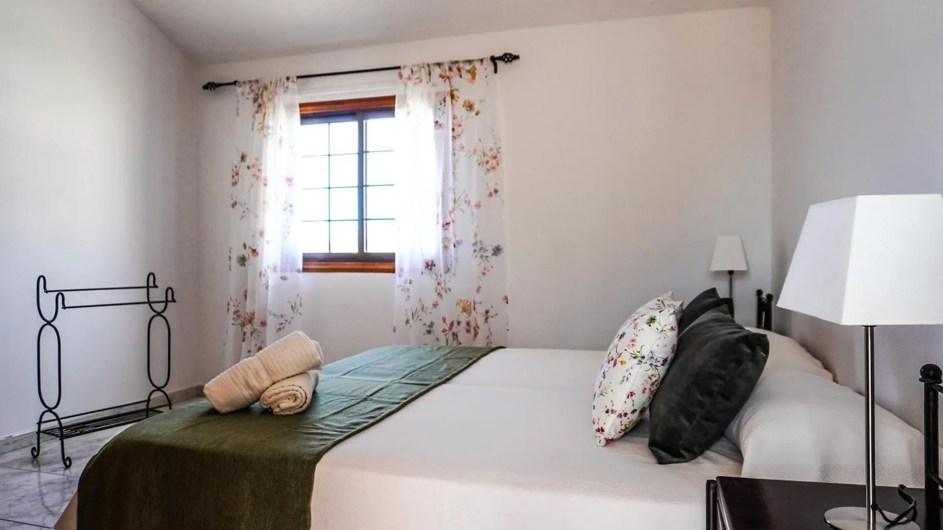 Bright House With Working Space El Medano  Apartment El Medano (Tenerife)