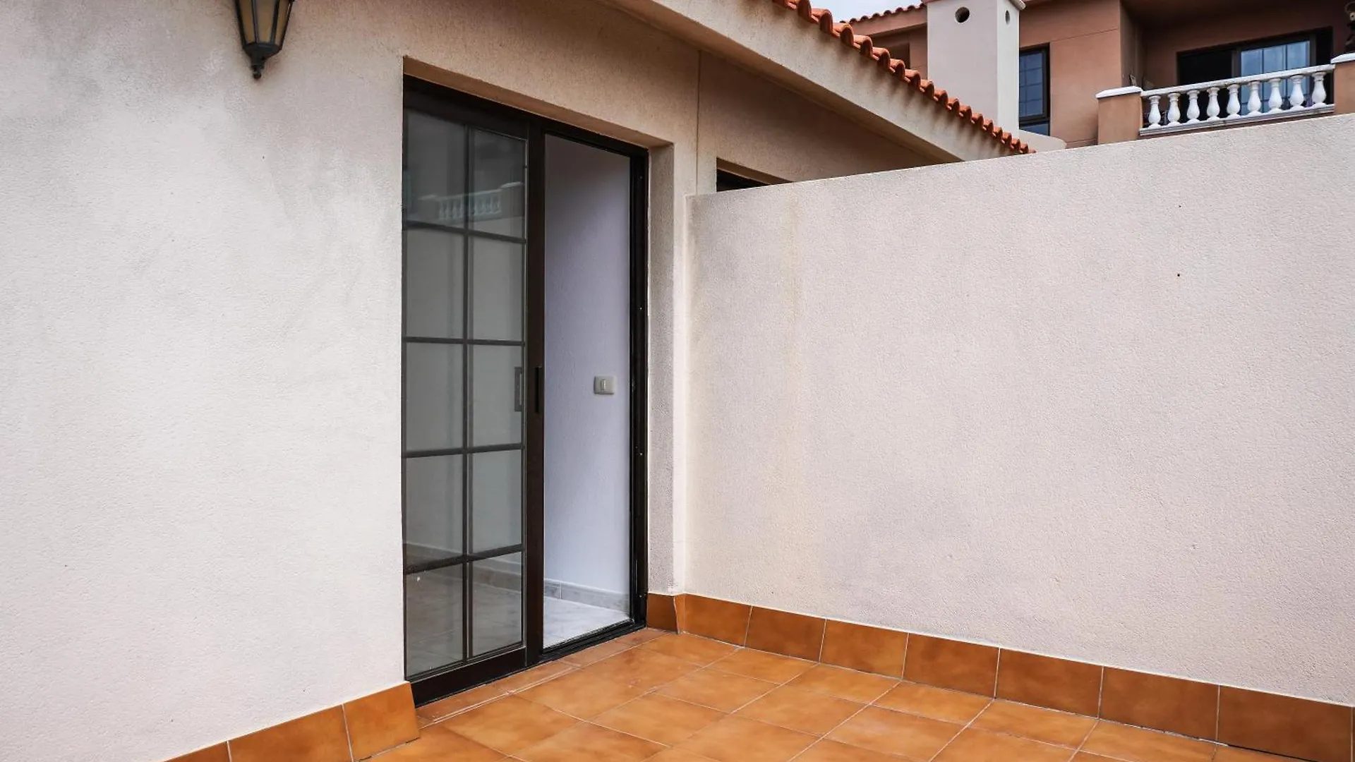Apartment Bright House With Working Space El Medano  Spain