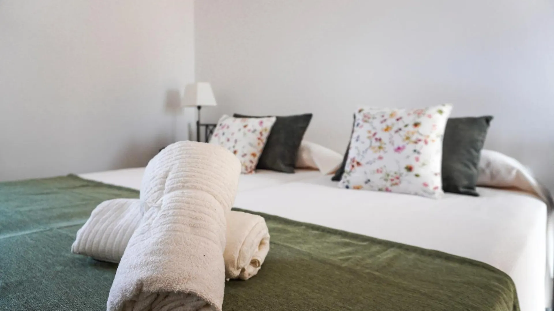 Apartment Bright House With Working Space El Medano  Spain