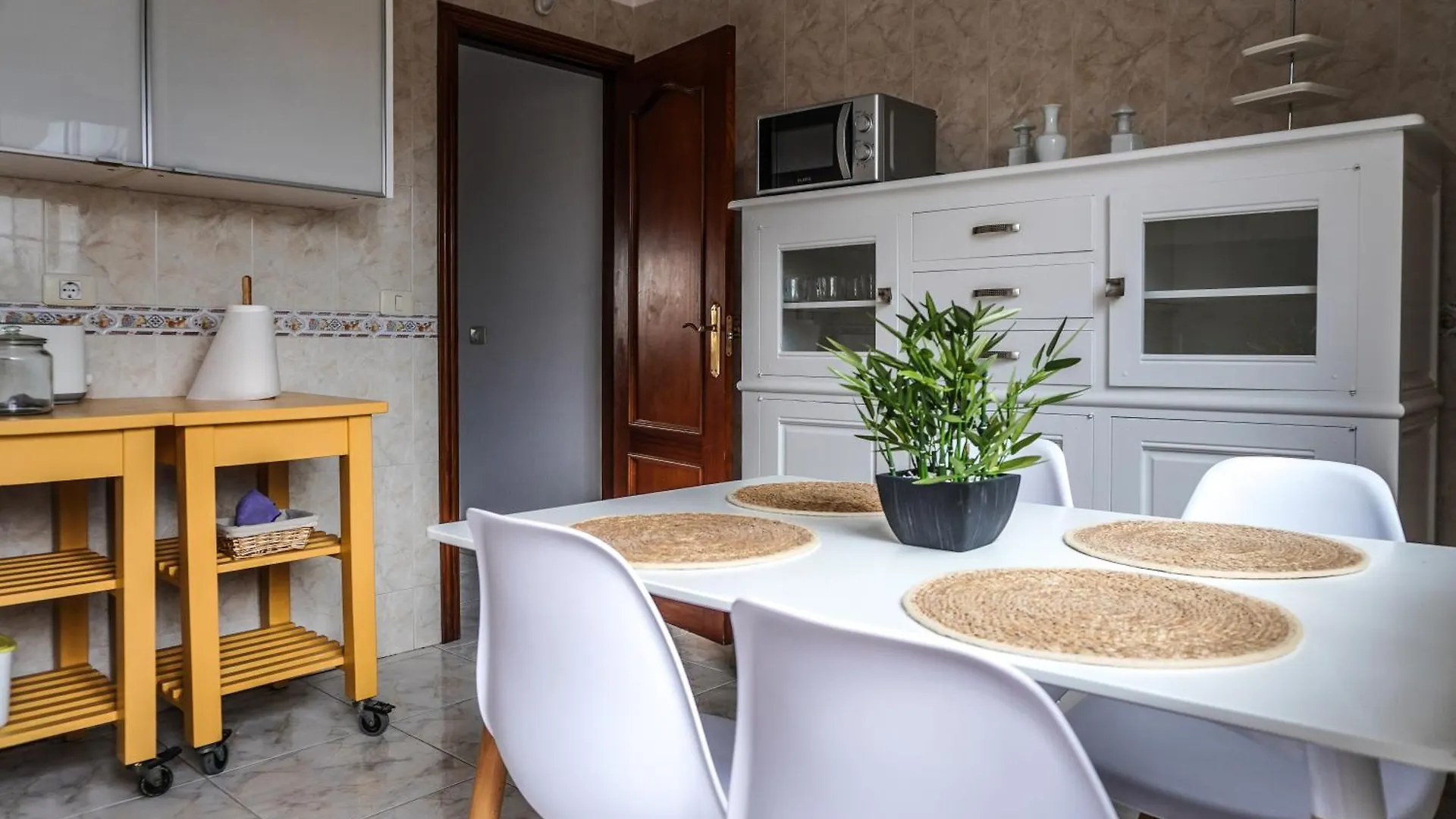 Bright House With Working Space El Medano  Apartment