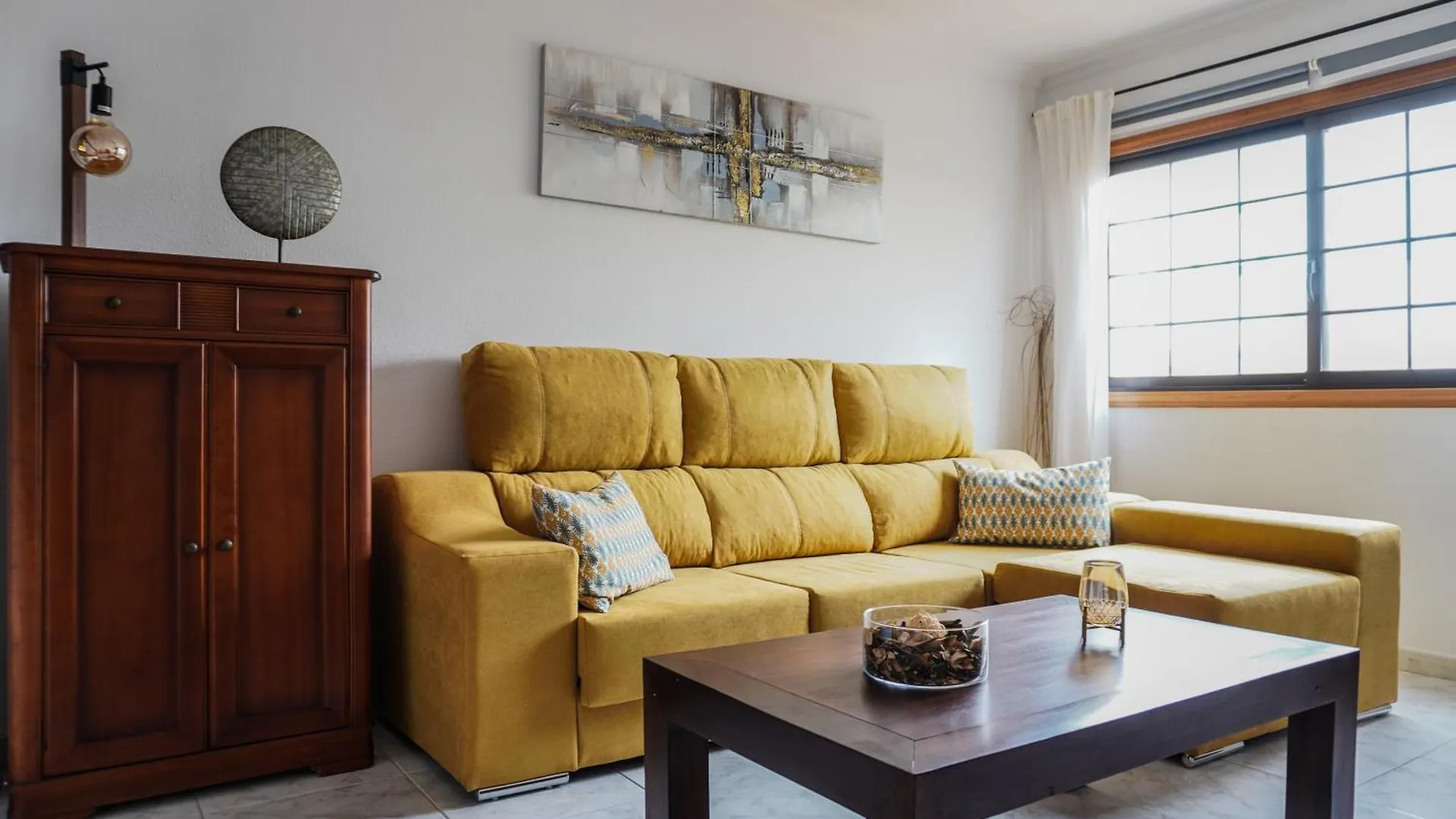 Apartment Bright House With Working Space El Medano